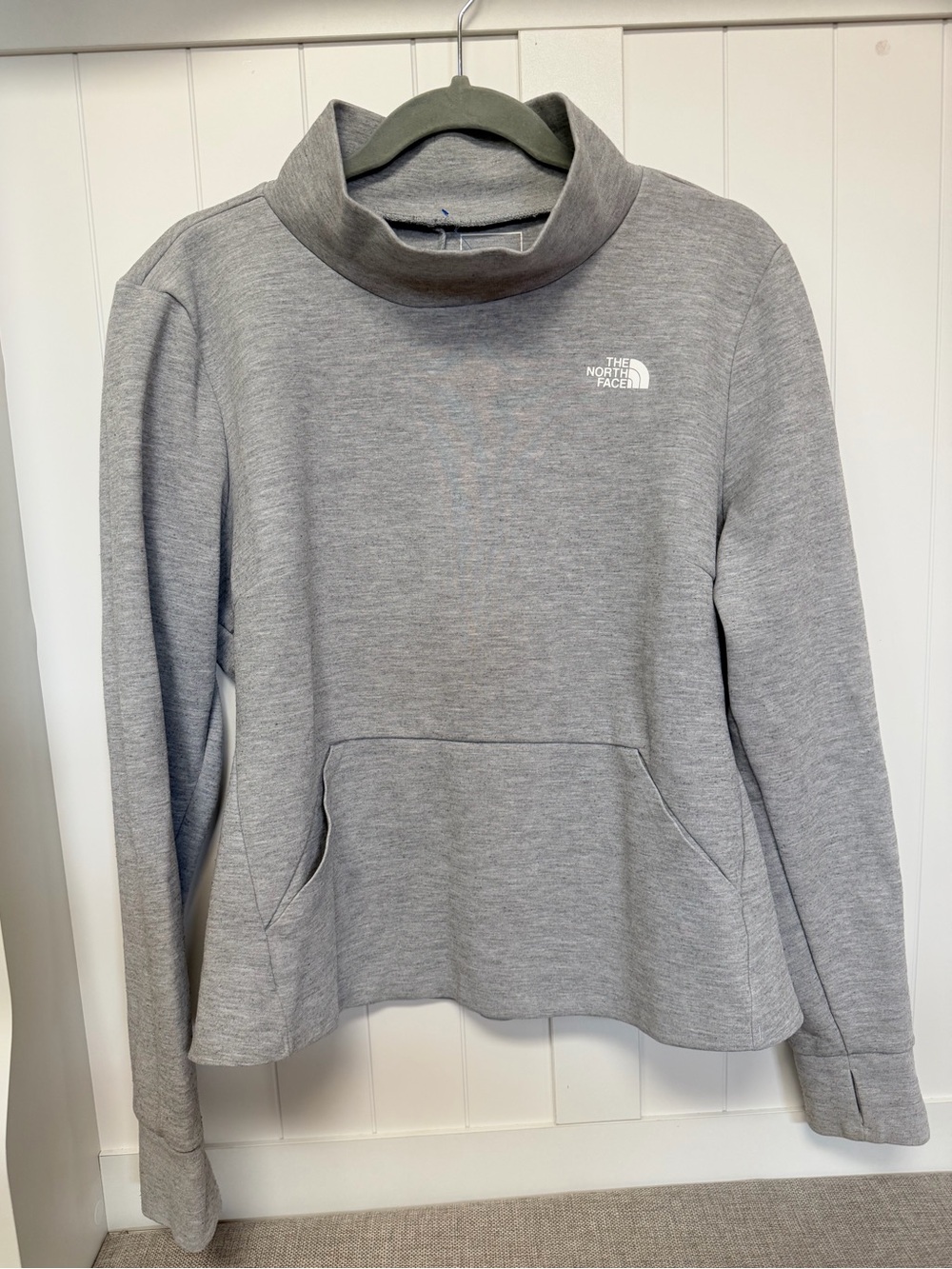 The North Face Women's Light Gray Funnel-Neck Pullover Sweatshirt